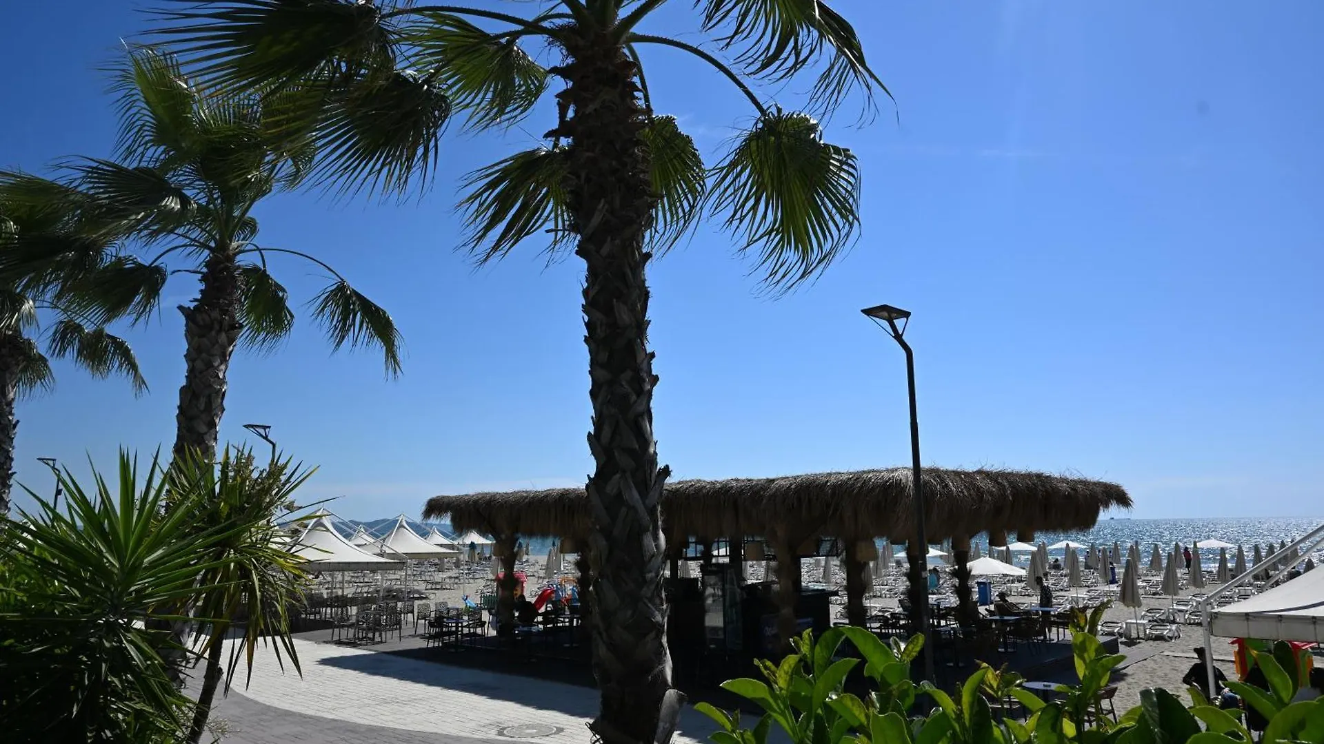 Hotel Luxury Premium Finese Golem